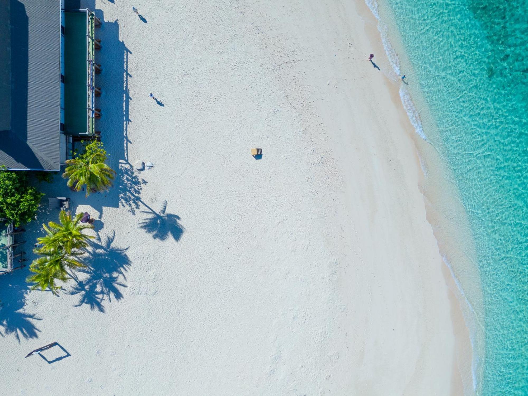 Beachcomber Island Resort Экстерьер фото