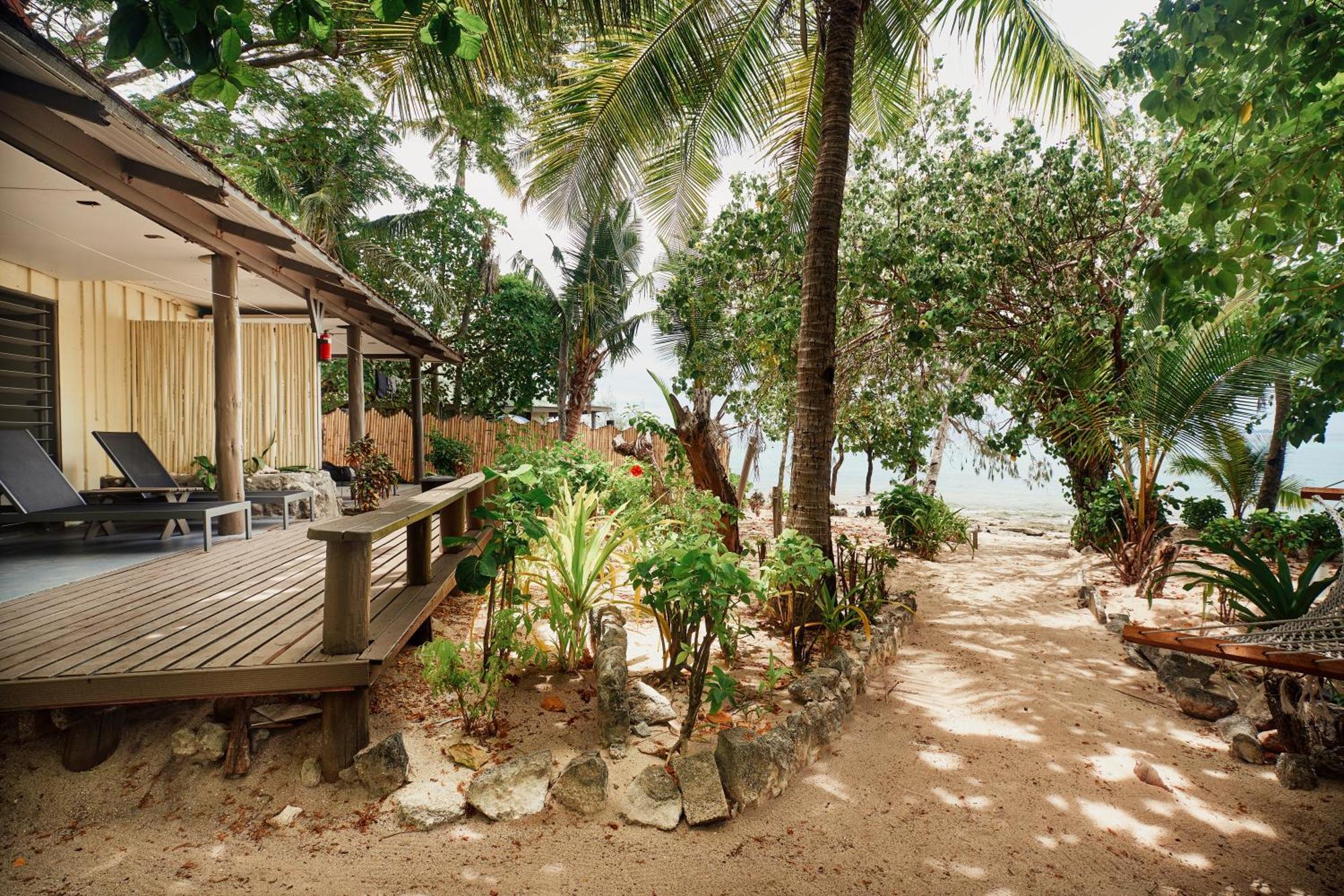 Beachcomber Island Resort Экстерьер фото