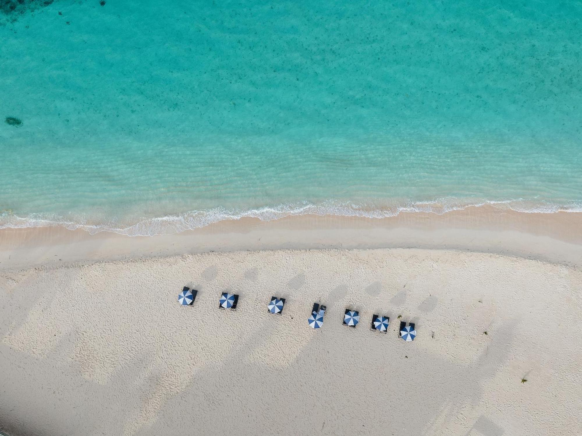 Beachcomber Island Resort Экстерьер фото